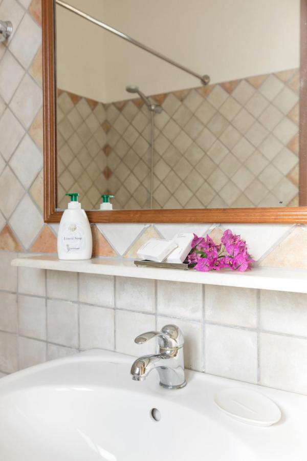 Dendrilia Villa & Suite By Rodostamo Collection คัสซิโอปี ภายนอก รูปภาพ
